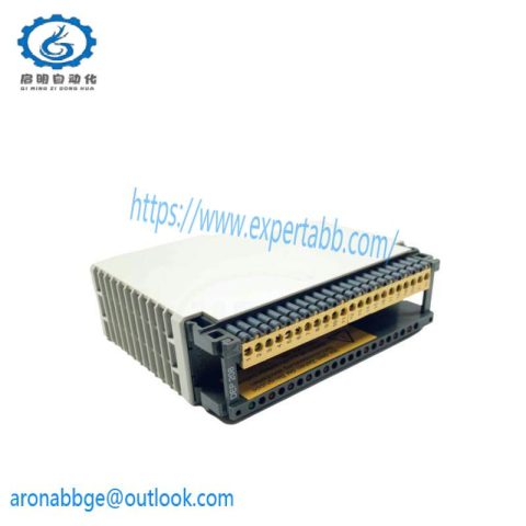 SCHNEIDER AS-B827-032 Industrial Control Module